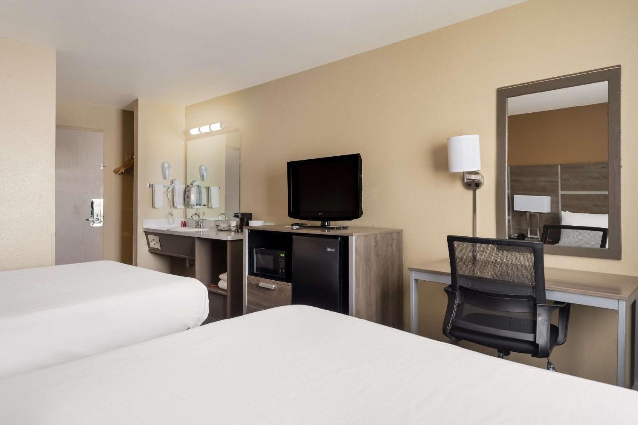 Surestay By Western Hotel 3*